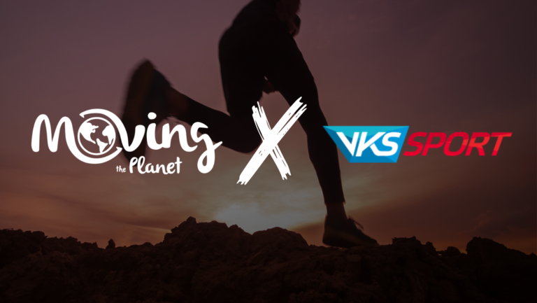Vks Sport lleva desde sus inicios siendo una Empresa Socialmente Responsable, certificado con el Sello de Moving the Planet.