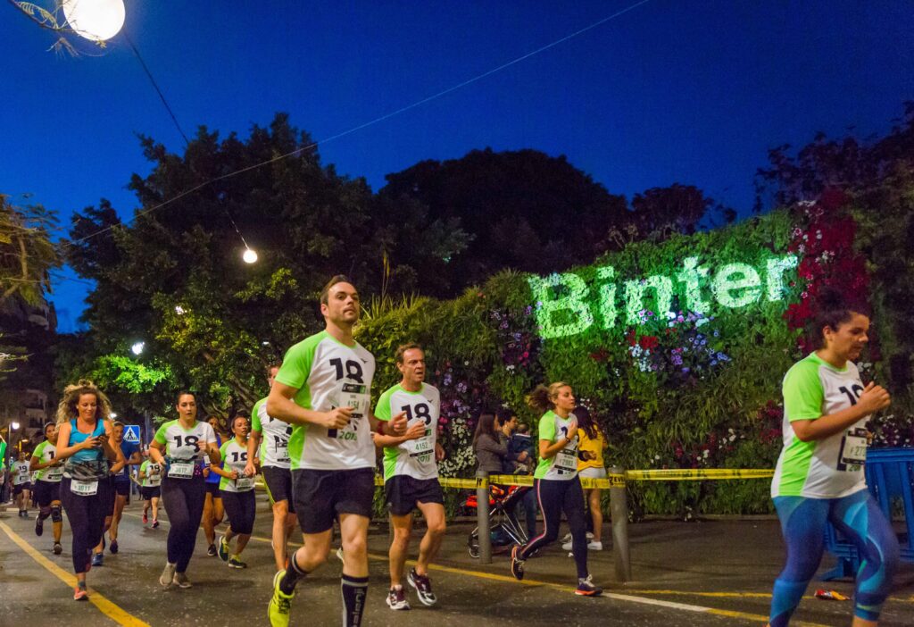Más de 3.800 corredores se preparan para la emocionante Binter Night Run Tenerife, que tendrá lugar este 20 de mayo.