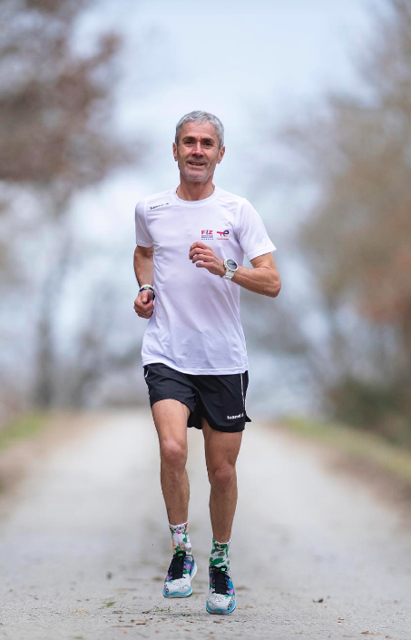 Martín Fiz es un atleta español que ha marcado un antes y un después en el mundo del maratón en España. Esta es su maratón.