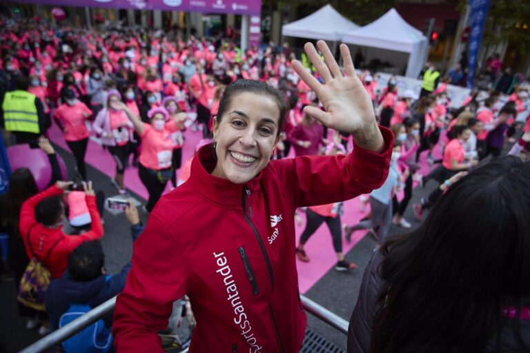 La Carrera de la Mujer en Madrid, el mayor evento deportivo femenino en Europa, tendrá lugar el domingo y tendrá a Carolina Marín como madrina